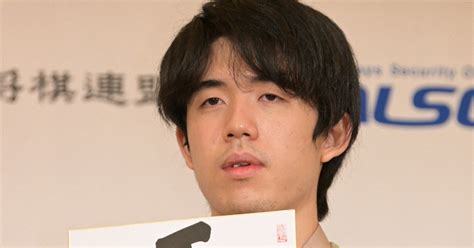 藤井聡太王将、2年連続で最優秀棋士賞に 史上最年少で5冠達成 毎日新聞