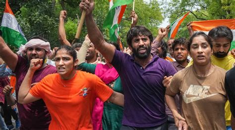 Wrestlers Protest Live Updates Bajrang Punia Vinesh Phogat And Sakshi Malik Reach Haridwar