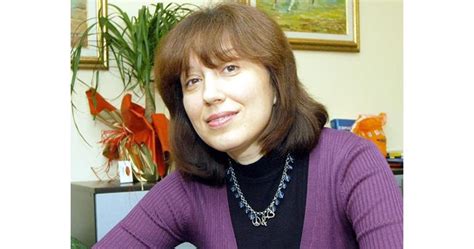 Филиз Хюсменова прави семинар за жени, говори за равнопоставеността на ...