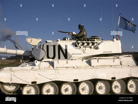 Tank bosnia hi-res stock photography and images - Alamy