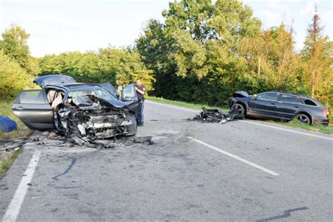 Tödlicher Unfall auf B85 bei Bruck in der Oberpfalz Skoda kracht in