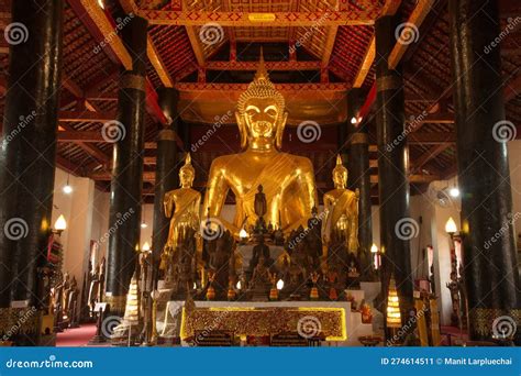 Luang Phor Tor Es El Principal Buddha Dorado De La Iglesia En Wat