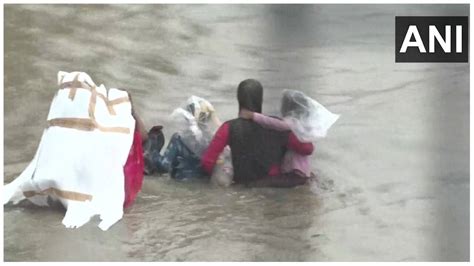 Delhi Gurugram Traffic At Standstill Amid Menace Of Waterlogged