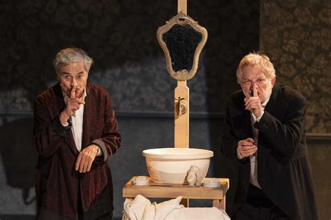 Al Teatro Ariosto Di Reggio Va In Scena La Commedia Nera Il Delitto Di