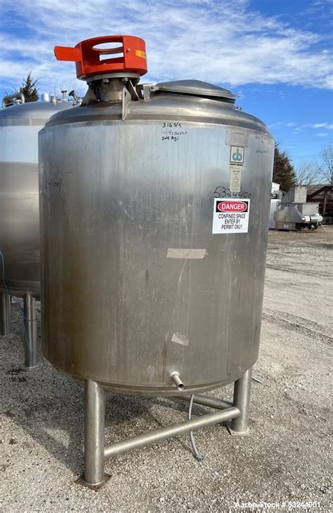 Cherry Burrell 575 Gallon Stainless Steel Vertical Jacketed Tank