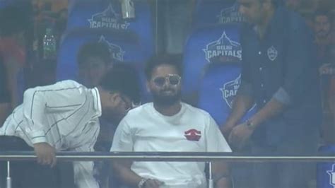 Watch Rishabh Pant Shows Up At Arun Jaitley Stadium To Watch Dc Vs Gt Ipl Match Crickit