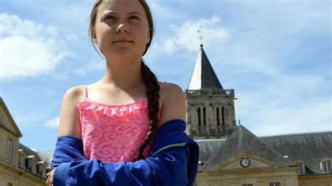 En Direct Licône écologiste Greta Thunberg à Lassemblée Nationale