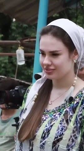 УМЕДА ПАРСАЕВА - YouTube