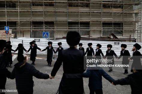 227 Hasidic Wedding Stock Photos, High-Res Pictures, and Images - Getty ...