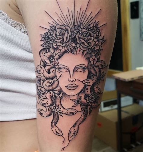 tatuagem medusa 22 Blog da Pajaris Biquínis Moda Viagens e Vida Solar