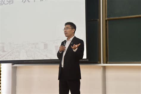 商学院2018级迎新工作系列报道（十一）2018级第一次年级大会成功召开 吉林大学商学院