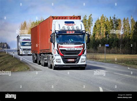 Iveco Stralis Artic Fotograf As E Im Genes De Alta Resoluci N Alamy