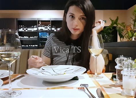 Vicats Milla Girl Get Sex With Shemale On Restaurant Amateurporn