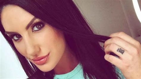 August Ames La Actriz Porno Que Se Ha Suicido Tras Ser Acosada En Las Redes