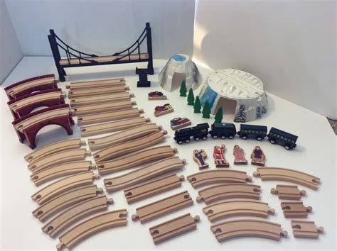 Wooden Polar Express Christmas Train Set Complete Wood Imaginarium Lionel | ubicaciondepersonas ...