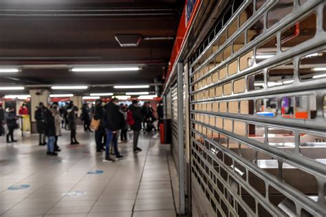 Metro Chiuse Ora A Milano E Mezzi Deviati Tutte Le Modifiche Di Atm