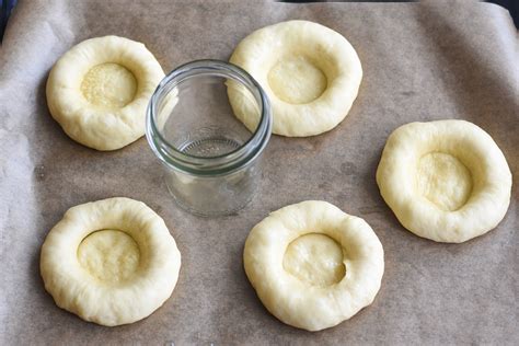 Russian Creamcheese Vatrushka Buns - Momsdish