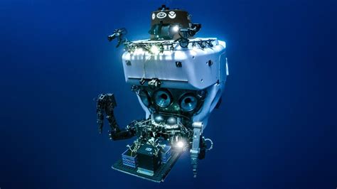 Underwater Vehicles - Woods Hole Oceanographic Institution