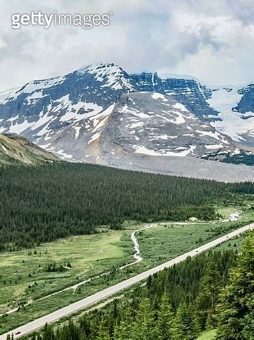 The Most Scenic Road Trip In Canada Through The Rocky Mountains