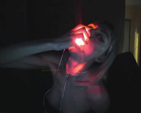 Deepthroating Glow Dildo ThisVid
