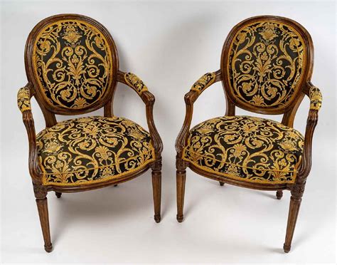 Proantic Paire De Fauteuils Louis XVI à Dossiers Médaillons En Bois