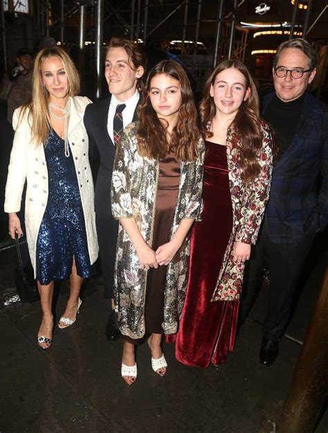 Sarah Jessica Parker and Matthew Broderick Pose with All 3 Kids at ...