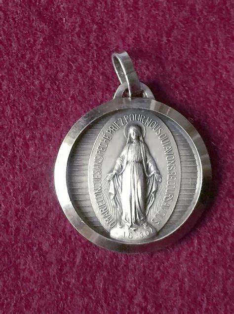 Vintage French Virgin Mary Religious Pendant Vintage… Gem