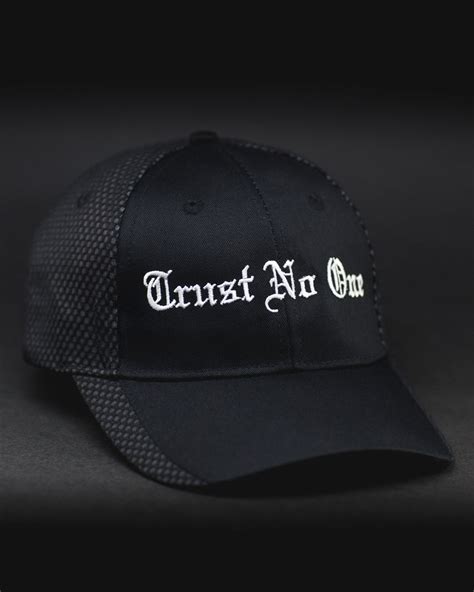 Trust No One Two Tone Deluxe Cap Black