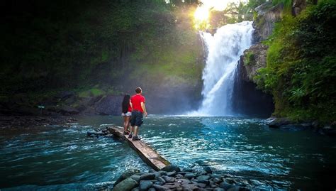 Air Terjun Tegenungan Destinasi Wisata Seru Di Bali