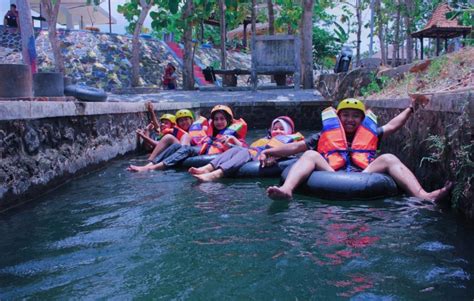 Tubing Di Desa Wisata Bendo