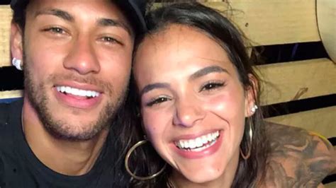 Neymar And Bruna Marquezine