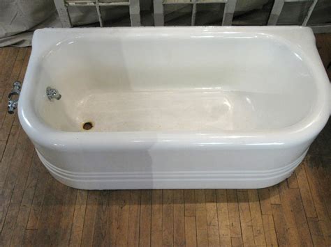 Antique Cast Iron Soaking Tub At 1stdibs Vintage Cast Iron Tub Cast