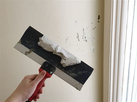 How To Use Joint Compound To Repair Water Damaged Drywall