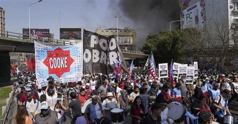 Los Piqueteros Colapsaron El Centro Y Los Accesos A La Ciudad En