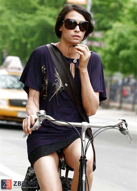 Upskirt Bicycle And Bike ZB Porn