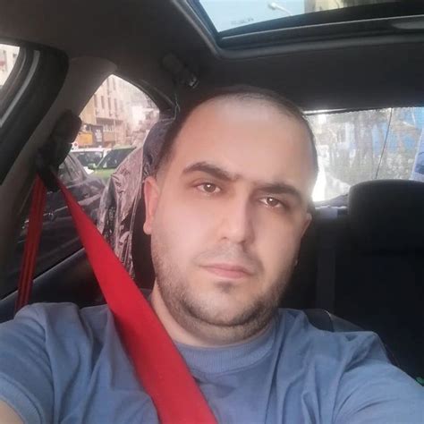 ‎بالاگریوهزینی وند‎ Mohsenzeynivand • Threads Say More