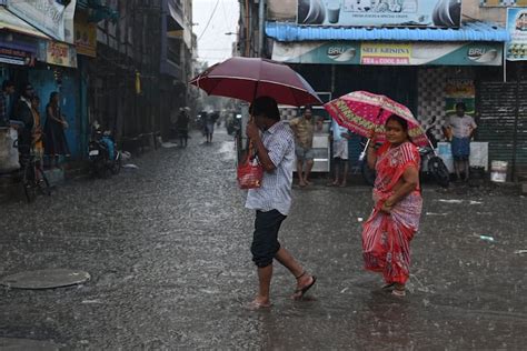 Tamil Nadu Rains Schools Shut In 21 Districts War Room Set Up To