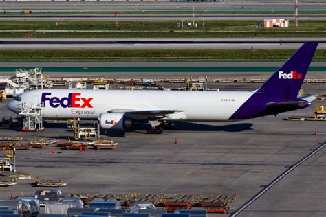 Ce Boeing 767 reliant Paris à Istanbul se pose d urgence les images