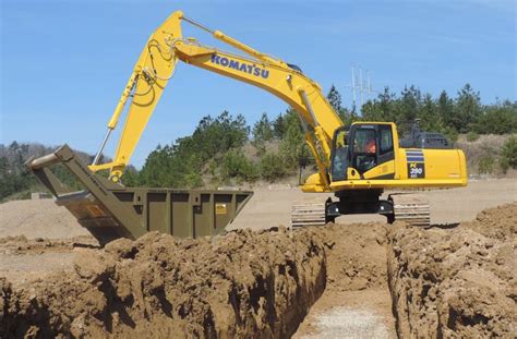 Komatsu America Corp Introduces The New Pc390lci 11 Intelligent