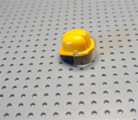 Playmobil Pi Ce D Tach E Casque Chantier Pompier Jaune Avec Visi Re Eur