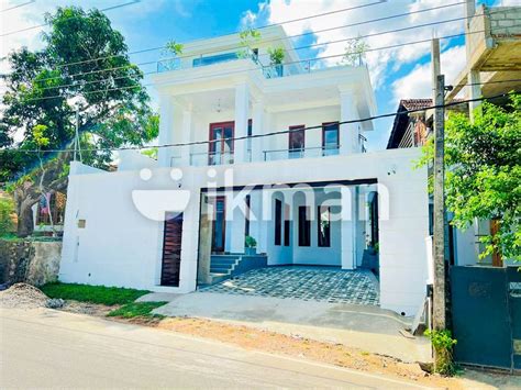 Pool With Brand New Luxury House For Sale Battaramulla Ikman