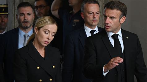 Entre Emmanuel Macron Et Giorgia Meloni L Heure Des Mains Tendues