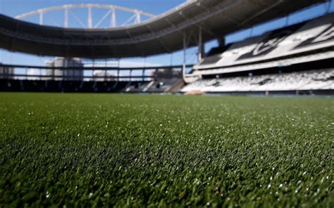 Novo gramado do Estádio Nilton Santos recebe o certificado FIFA QUALITY