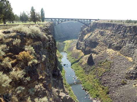 Crooked River Gorge In Oregon Scenic Destinations Pacific Northwest