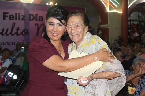 La Alcaldesa Brenda Guerra Con Gran Alegr A Y Felicidad Festej A Los