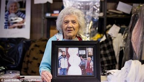 This 100 Year Old Woman Still Works In The Laundry Room 11 Hours A Day