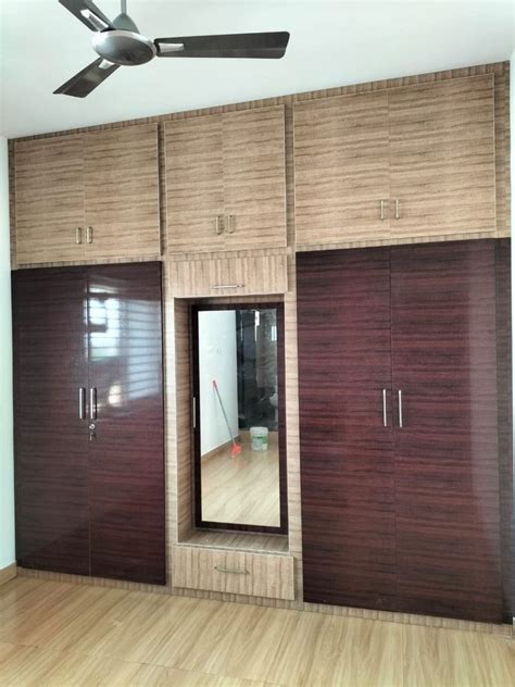 4 Doors Hinged Wooden Wardrobe With Locker At Rs 1200 Sq Ft In