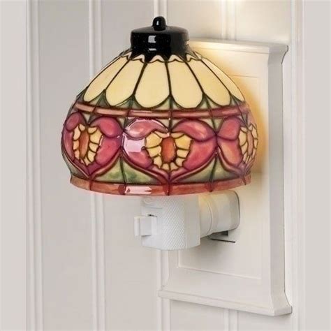 Heart Craftsman Style Stained Glass Look 4 Inch Ceramic Plug In Nightlight Night Light