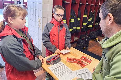 Feuerwehrjugend Bei Wissenstest Erfolgreich Freiwillige Feuerwehr Bad