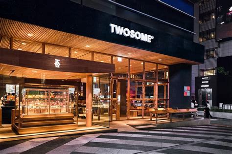 south koreas  twosome place unveils  premium store concept